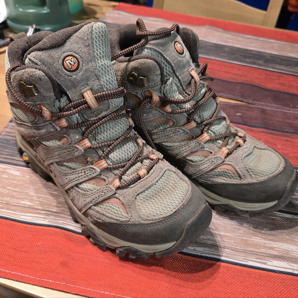 Moab 3 Mid Waterproof Hiking Boot - Women's